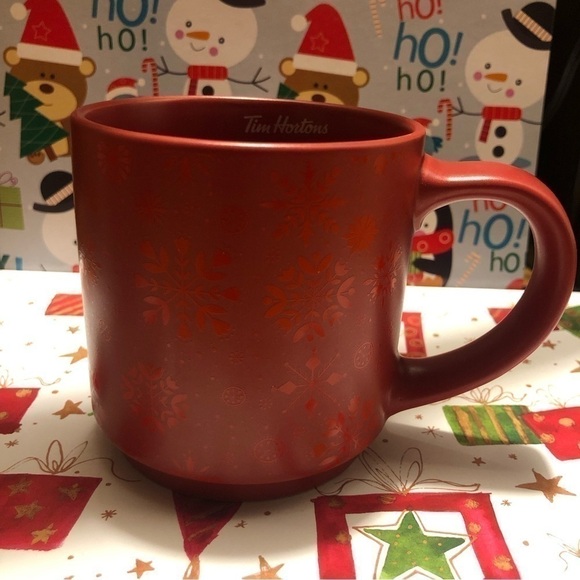 Tim horton’s red snowflake mug 2021 - Picture 2 of 5
